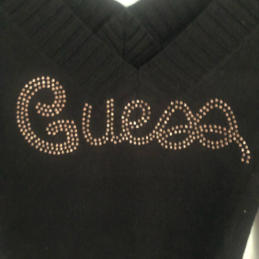 Women’s Guess v-neck sweater - Picture 3 of 7